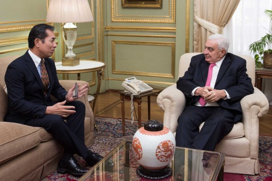 El presidente de la BCBA, Adelmo Gabbi, recibió en su despacho al Embajador Japonés, Noriteru Fukushima.