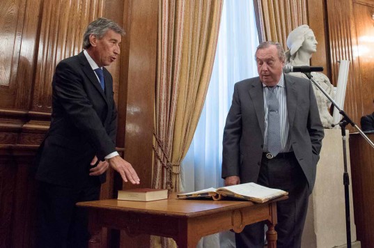 El presidente del Tribunal, Juan Carlos Carvajal, le tomó el juramento a Jorge A. Rojas para ejercer el cargo de árbitro permanente.